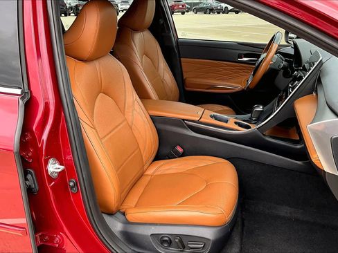 Used 2021 Toyota Avalon Limited w/ Advanced Safety Package image 9