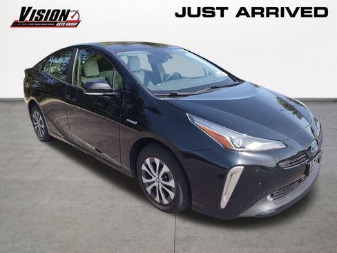 Used 2019 Toyota Prius XLE AWD/4WD image 7