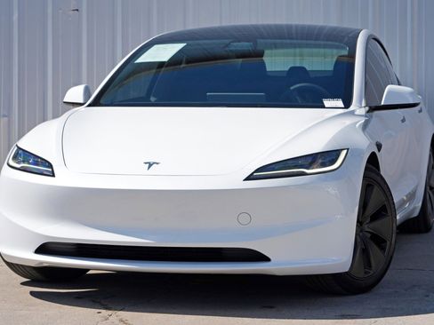 Used 2024 Tesla Model 3 Long Range image 3