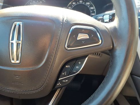 Used 2020 Lincoln MKZ Reserve w/ Luxury Package FWD image 27