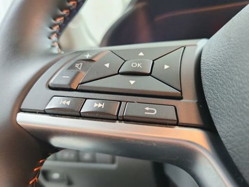 Used 2025 Nissan Sentra SR FWD image 25