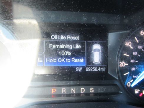 Used 2018 Ford Explorer XLT AWD/4WD image 27