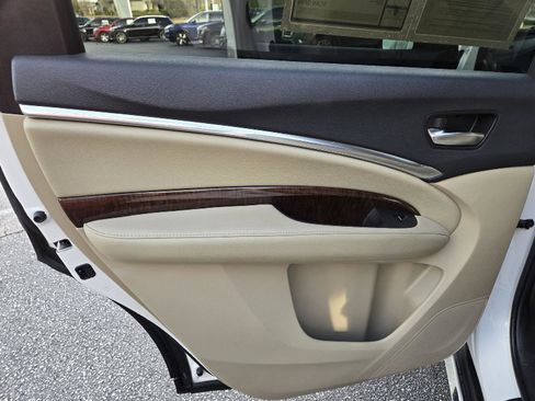 Used 2019 Acura MDX FWD image 17