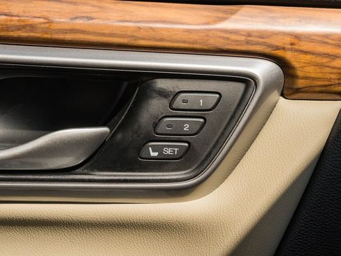 Used 2021 Honda CR-V Touring image 40
