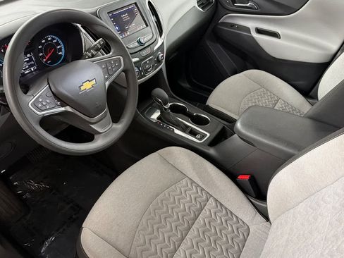 Used 2023 Chevrolet Equinox LS FWD image 11