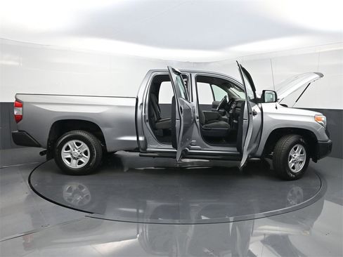 Used 2015 Toyota Tundra SR image 28