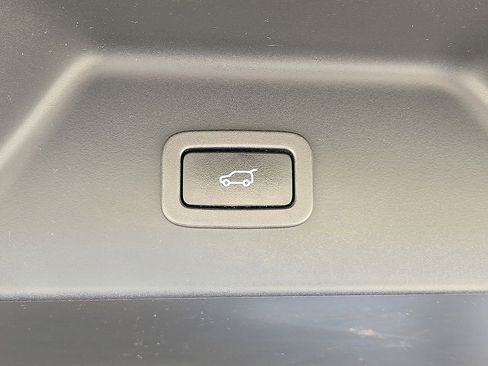 Used 2019 Land Rover Range Rover Autobiography image 13