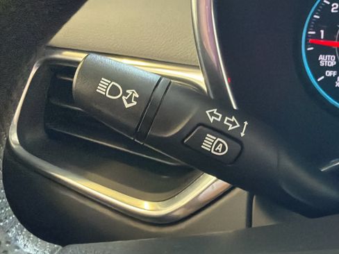 Used 2022 Chevrolet Equinox LT FWD image 46