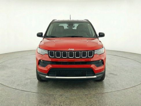 Used 2025 Jeep Compass Limited image 2