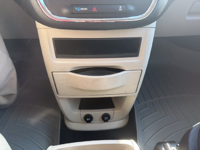 Used 2014 Dodge Grand Caravan SE w/ Quick Order Package 29E SE FWD image 22