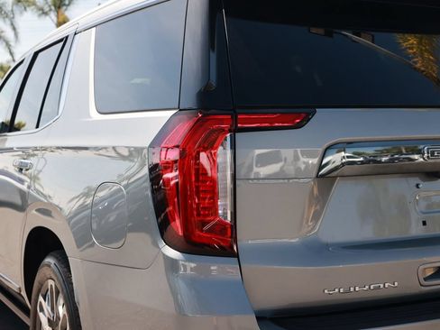 Used 2023 GMC Yukon Denali Ultimate AWD/4WD image 13