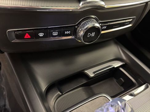Used 2024 Volvo XC60 T8 Polestar w/ Protection Package Premier image 32