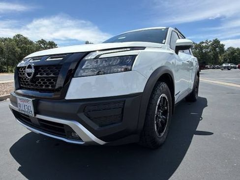 Used 2024 Nissan Pathfinder Rock Creek AWD/4WD image 9