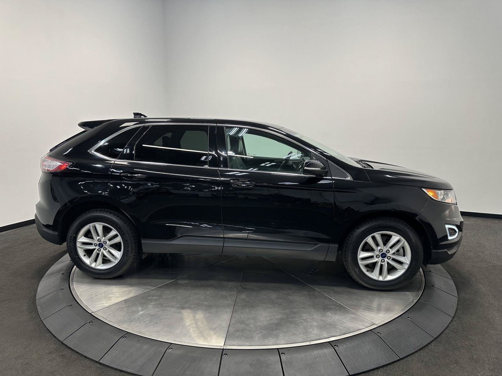 Used 2018 Ford Edge SEL w/ Equipment Group 201A AWD/4WD image 8