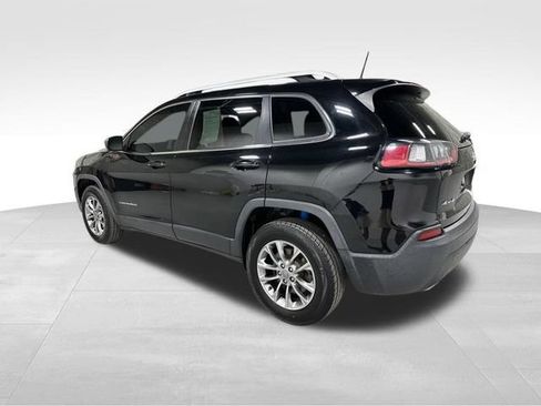 Used 2019 Jeep Cherokee Latitude Plus w/ Cold Weather Group AWD/4WD image 9