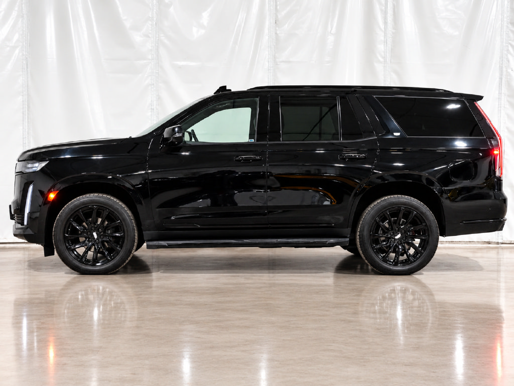 Used 2022 Cadillac Escalade Sport Platinum w/ LPO, ONYX Package AWD/4WD image 2