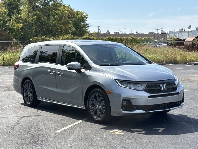 New 2027 Honda Odyssey Touring image 1