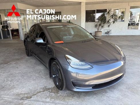 Used 2018 Tesla Model 3 Long Range RWD image 1