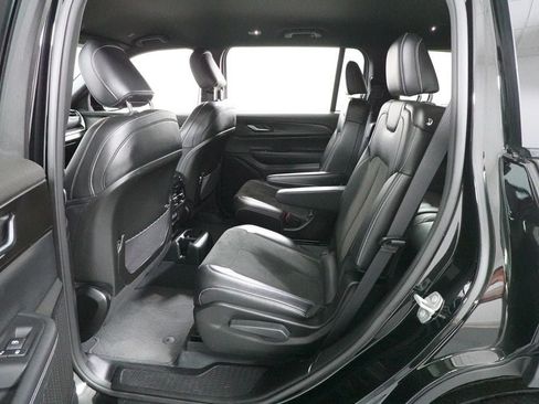 Used 2023 Jeep Grand Cherokee L Laredo AWD/4WD image 26