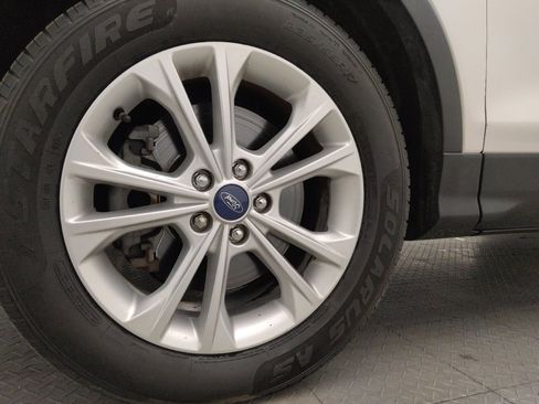 Used 2017 Ford Escape SE AWD/4WD image 31