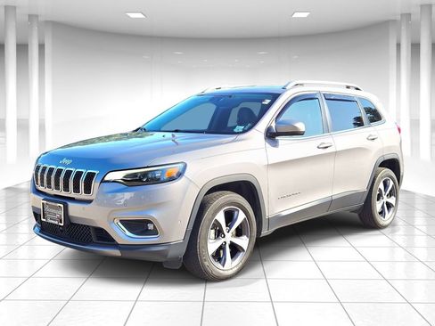 Used 2019 Jeep Cherokee Limited w/ Luxury Group AWD/4WD image 7