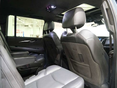 Used 2020 Cadillac Escalade ESV Platinum AWD/4WD image 26