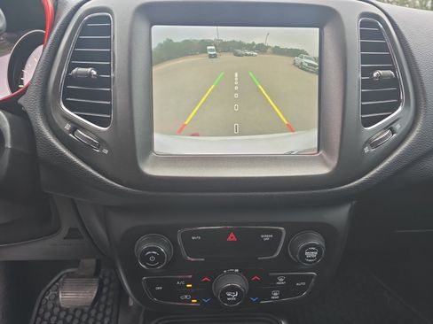 Used 2019 Jeep Compass Trailhawk image 14