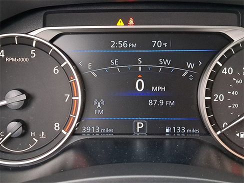 Used 2024 Nissan Altima 2.5 SR w/ SR Premium Package image 18