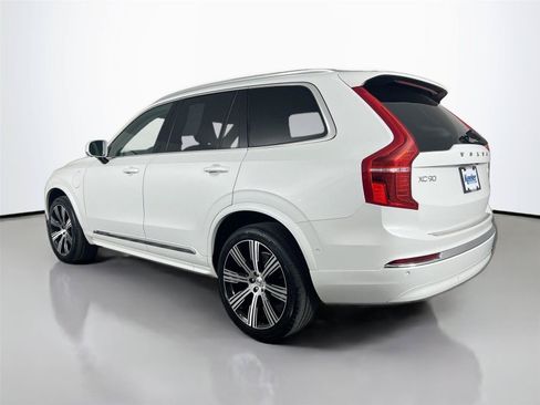 Used 2024 Volvo XC90 T8 Plus w/ Protection Package Premier AWD/4WD image 3