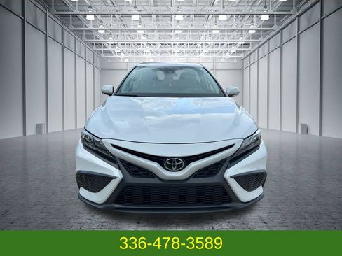 Used 2024 Toyota Camry SE FWD image 8