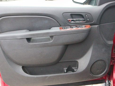 Used 2014 GMC Yukon SLT image 12