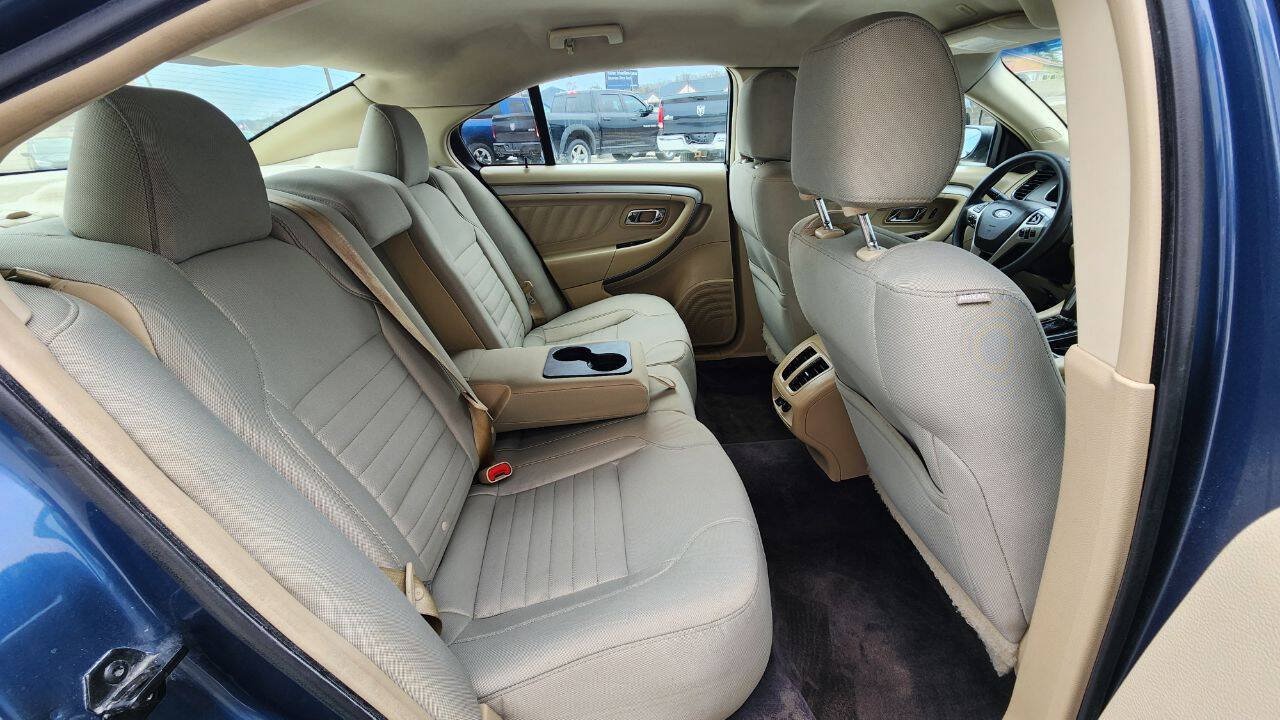 Used 2018 Ford Taurus SE FWD image 20