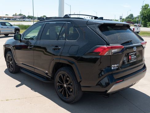 Used 2023 Toyota RAV4 SE w/ Convenience Package AWD/4WD image 25