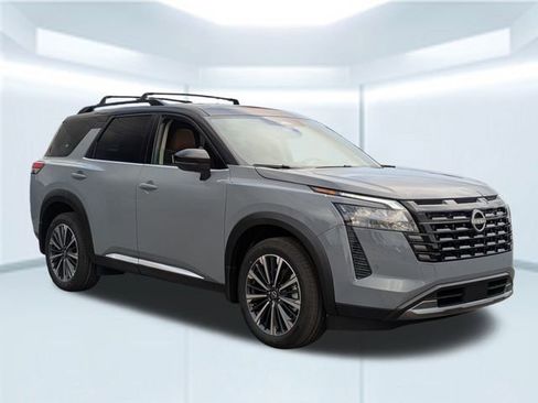 New 2026 Nissan Pathfinder Platinum image 8