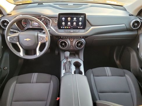 Used 2025 Chevrolet Blazer LT w/ Convenience Package image 19