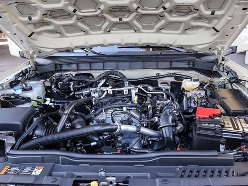 New 2025 Ford Bronco Outer Banks w/ Sasquatch Package image 30