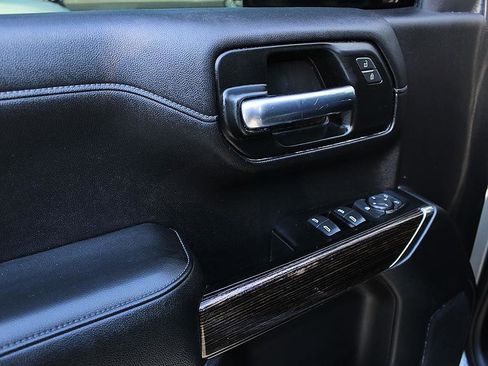 Used 2020 GMC Sierra 1500 Elevation RWD image 12