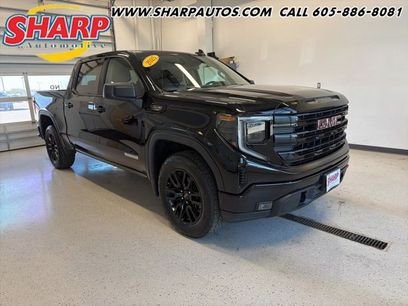 Used 2025 GMC Sierra 1500 Elevation w/ Preferred Package