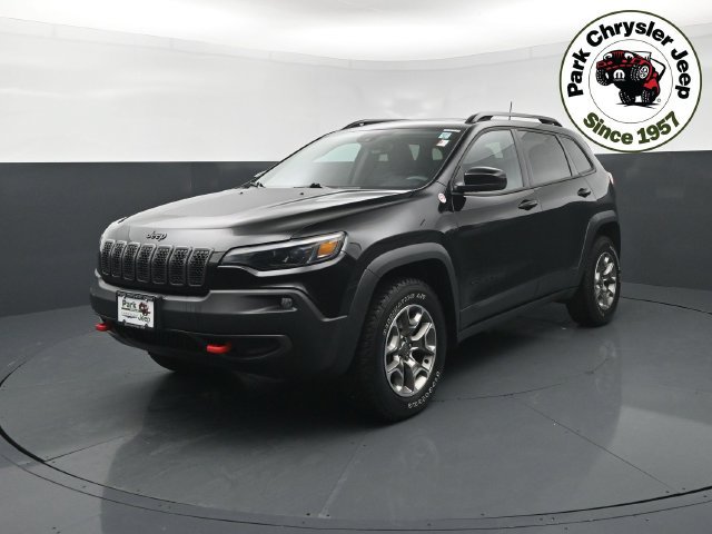 Used 2023 Jeep Cherokee Trailhawk w/ Sun & Sound Group AWD/4WD image 2
