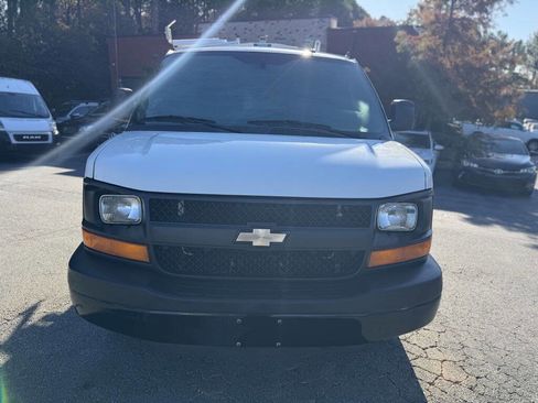 Used 2015 Chevrolet Express 2500 image 2