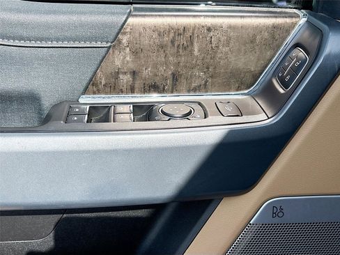 Used 2023 Ford F250 Lariat w/ Chrome Package image 21