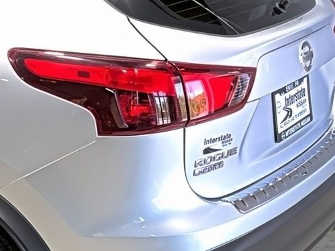 Used 2018 Nissan Rogue Sport SL w/ SL Premium Package AWD/4WD image 10