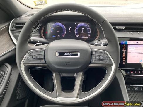 New 2026 Jeep Grand Cherokee Altitude AWD/4WD image 17