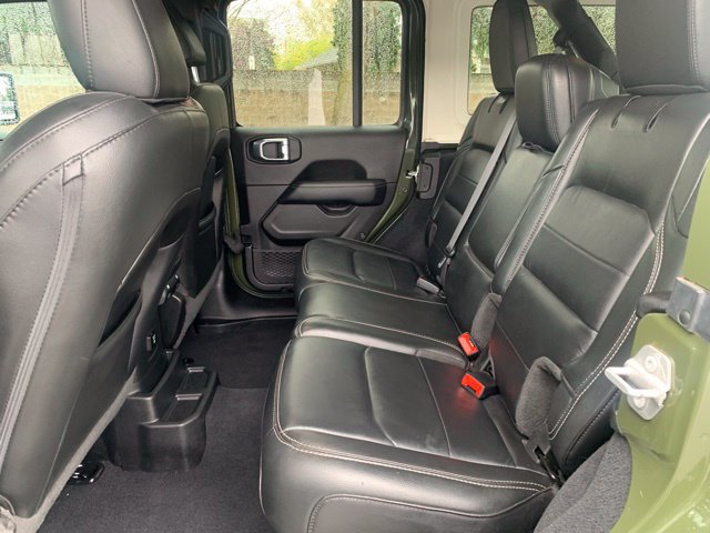 Used 2022 Jeep Wrangler Unlimited Sahara AWD/4WD image 12