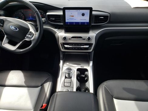 Used 2023 Ford Explorer XLT w/ Equipment Group 202A image 15