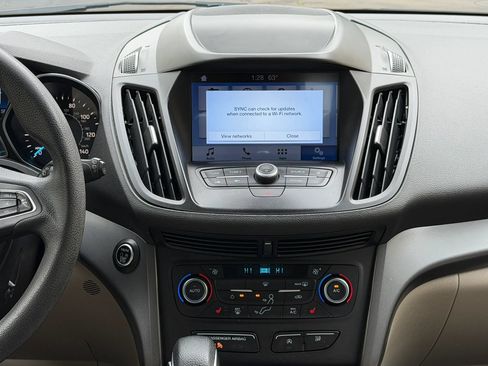 Used 2019 Ford Escape SE FWD image 15