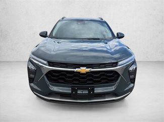 Used 2025 Chevrolet Trax LT w/ LT Convenience Package FWD video 2