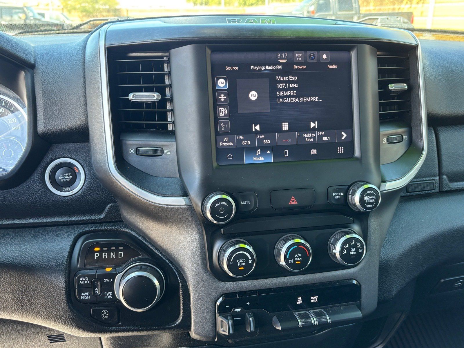 Used 2022 RAM 1500 Lone Star AWD/4WD image 14