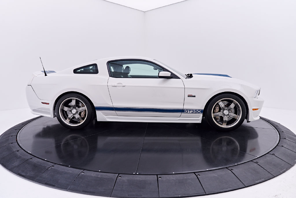 Used 2011 Ford Mustang GT Premium w/ Electronics Pkg RWD image 16
