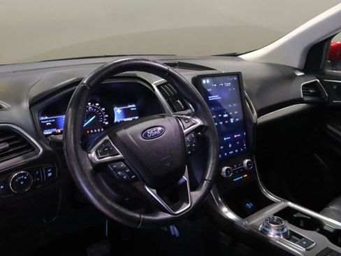 Used 2022 Ford Edge Titanium image 10